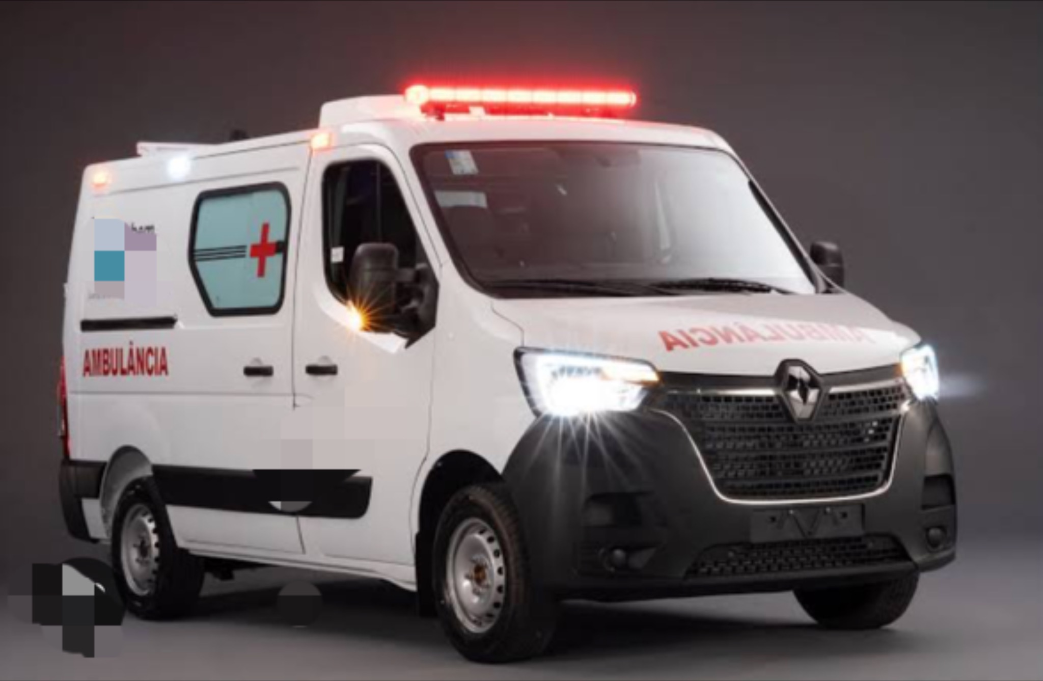 Ambulancia da Mais Vida em destaque com luzes de emergencia
